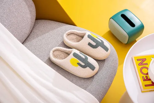 Miniatura 2 de NEVEROLD Divertidas y bonitas pantuflas de piel de felpa mullida, con dibujos animados, ilustradas y coloridas, para mujeres, hombres, niñas y niños
