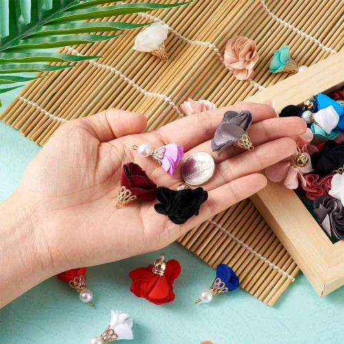 Miniatura 5 de Cheriswelry Colgantes de flores de tela de tela con pétalos florales con tapa dorada para aretes de bricolaje, llavero, fabricación de joyas
