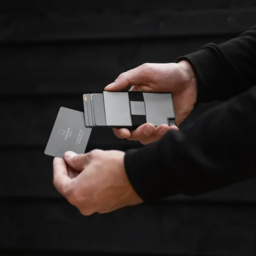 Miniatura 66 de Ekster Aluminum Cardholder Wallet for Men Metal Wallets with RFID Blocking Layer Slim & Minimalist Aluminum Wallet with Push Button for Quick