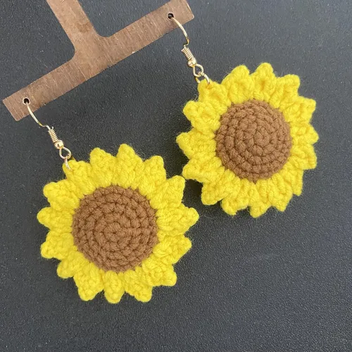 Miniatura 7 de Aretes colgantes únicos y ligeros hechos a mano con forma de girasol grande, bonitos aretes de gancho floral de flor bohemia para mujer, fiesta