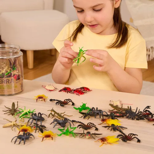 Miniatura 3 de Terra by Battat – Tubo de juguete de 60 piezas de insectos y bichos – Mini figuras de animales de plástico para niños – Hormigas, escorpiones