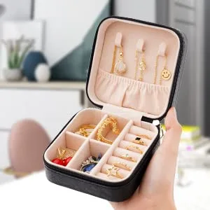 Miniatura 9 de Mini joyero portátil de viaje de cuero para joyas, organizador de anillos, caja de regalo de almacenamiento, para niñas y mujeres (negro).