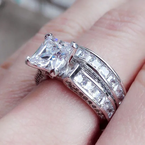 Miniatura 6 de Luxury and Shining - Juego de anillos de compromiso 2 en 1 para mujer, diseño vintage de diamantes blancos y plata