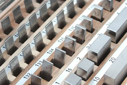 Miniatura 5 de Accusize Industrial Tools Juego de bloques de calibre métrico de 87 piezas, grado 2, estándar alemán DIN861 con certificado MFG, 0087-2160