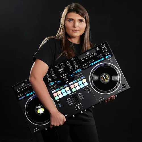 Miniatura 12 de Pioneer DJ DDJ-REV7 Controlador de DJ Serato de 2 decks