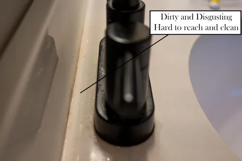Miniatura 5 de ¡El cepillo detrás del grifo! Limpia áreas difíciles de alcanzar en tu cocina y baño. Limpia fácilmente los residuos de agua y jabón alrededor