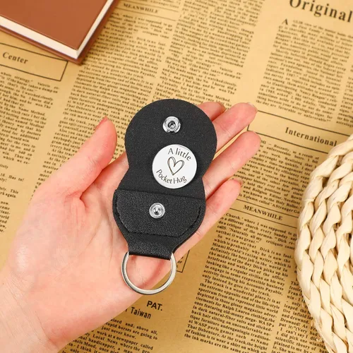Miniatura 3 de Sureio Ficha de recuerdo de bolsillo para relaciones a larga distancia, recuerdo de acero inoxidable, regalo inspirador de doble cara con llavero