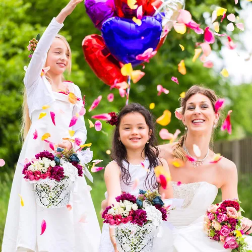 Miniatura 7 de Boao 2 cestas blancas para niña de las flores con asa, cestas de flores de boda con lazo de satén para ceremonia de boda, pétalos, colección