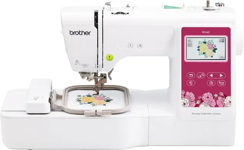 Miniatura 8 de Brother Máquina de bordar PE545, conexión LAN inalámbrica, 135 diseños integrados, área de aro de 4 "x 4", paquete de adornos de 5 pies, hilo