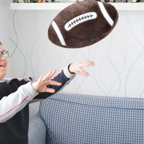 Miniatura 4 de Almohada de fútbol mullida, almohada de fútbol suave y duradera, regalo para decoración de habitación de niños, estilo de invierno