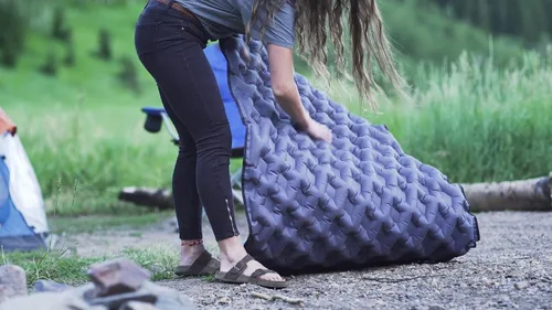 Miniatura 7 de Pammock - Colchoneta para dormir que se convierte en una hamaca inflable, ideal para acampar, mochileros, senderismo, Airpad, bolsa de transporte