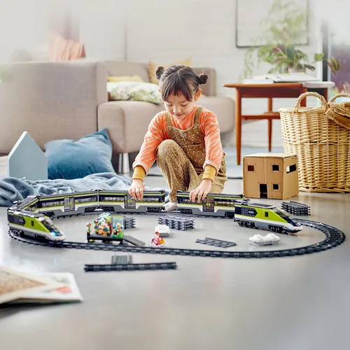 Miniatura 2 de LEGO City Express - Conjunto de Tren de Pasajeros, Juguete de Tren con Control Remoto con Faros Funcionales, 2 Vagones y 24 Piezas de Vía, Idea