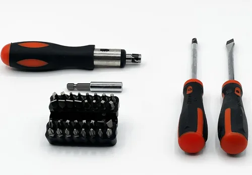 Miniatura 3 de BLACK+DECKER Juego de herramientas de reparación del hogar de 65 piezas con bolsa de herramientas