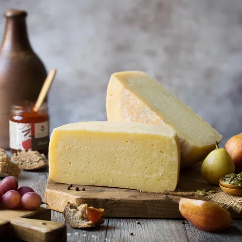 Miniatura 5 de Pecorino suave de Reggio Emilia Appenines 1.7lbs - 0.8kg - EMILIA FOOD LOVE Selected with love in Italy (rueda suave, medio queso)