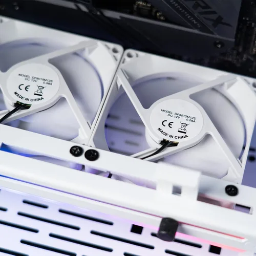 Miniatura 8 de AsiaHorse Enfriador de tarjeta gráfica con LED ARGB 5V de 3 pines y tres ventiladores de 80 mm, soporte de tarjeta gráfica LED RGB, enfriador de GPU
