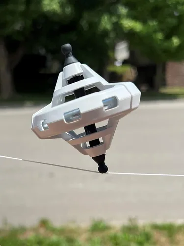 Miniatura 2 de TEDCO Los colores del juguete Cyclone Gyro the Amazing Physics pueden variar