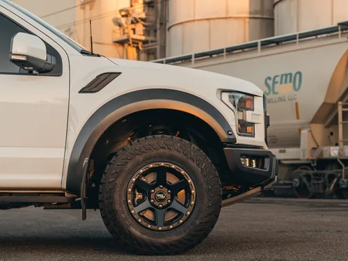 Miniatura 4 de RockTrix RT112 rueda de 17 pulgadas compatible con Ford F150 2009-2021 (todas las versiones incluyendo Raptor) patrón de pernos de 6 x 135, 17 x 9