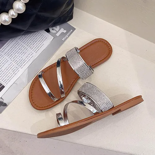 Miniatura 8 de shlutesoy Women's Rhinestones Flat Sandals, Open Toe Non SlipRubberFaux Crystal Beach Slippers,Sparkling Bridal Bridesmaid Sandals Dress Wedding