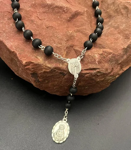 Miniatura 3 de Seven Sorrows of Mary Rosary - Collar de joyería católica de 0.236 in con cuentas de madera para orar (negro), Zinc, Sin piedra preciosa