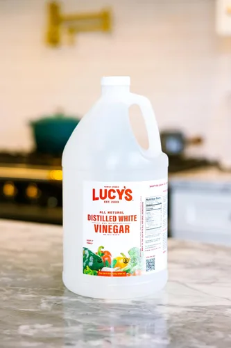 Miniatura 7 de Lucy's Family Owned Vinagre blanco destilado natural, 1 galón (128 oz) - 5 % de acidez