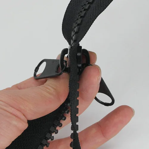 Miniatura 4 de Leekayer 2 cremalleras resistentes #10 de 48 pulgadas para coser y separar cremalleras de plástico grandes, cinta negra con doble lengüeta Negro