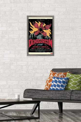 Miniatura 2 de Netflix Stranger Things - Póster de pared en vivo Demogorgon, 22.4 pulgadas de largo x 14.7 pulgadas de ancho, versión enmarcada de madera de granero