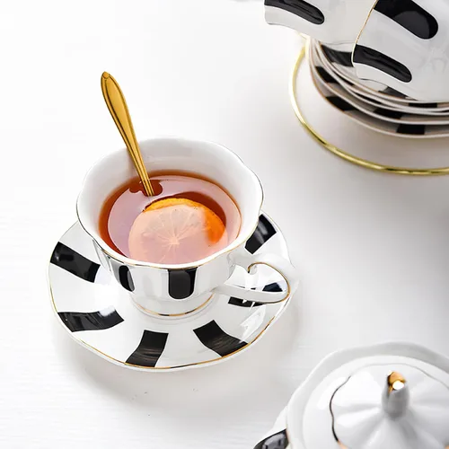 Miniatura 4 de UPKOCH Juego de taza y platillo de lunares de cerámica con plato a juego de 5.51 x 5.51 x 2.95 pulgadas, taza de estilo europeo para café con leche