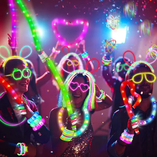 Miniatura 6 de SHQDD Suministros de fiesta, recuerdos de fiesta que brillan en la oscuridad para adultos y niños, 27 accesorios de carnaval, 56 juguetes con luz