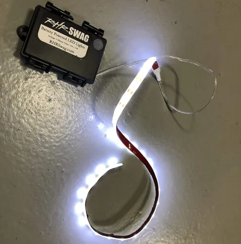 Miniatura 4 de RHR - Luces LED de carga con batería AA para caja de camión, luces LED de 18 pulgadas con interruptor y caja de batería AA