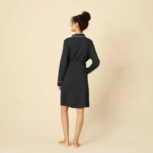Miniatura 2 de Amazon Essentials Bata ligera de punto gofre de longitud media para mujer (disponible en tallas extragrandes)