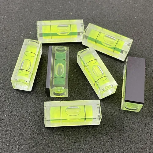 Miniatura 6 de ZUJHPYMI 6 piezas de nivel de burbuja magnético pequeño 10x10x29mm Mini niveles de espíritu de burbuja cuadrada herramientas de nivelación