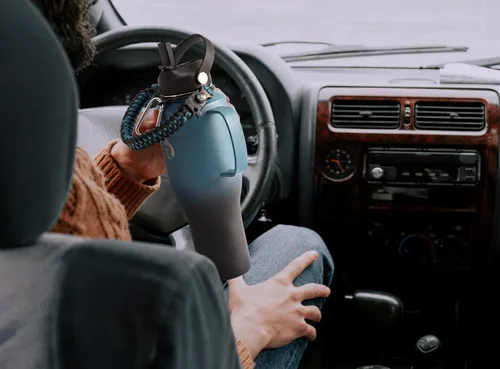 Miniatura 8 de RAYMYLO Botella de agua de acero inoxidable de 32 onzas (fría durante 48 horas, caliente durante 24 horas), botella de agua aislada al vacío