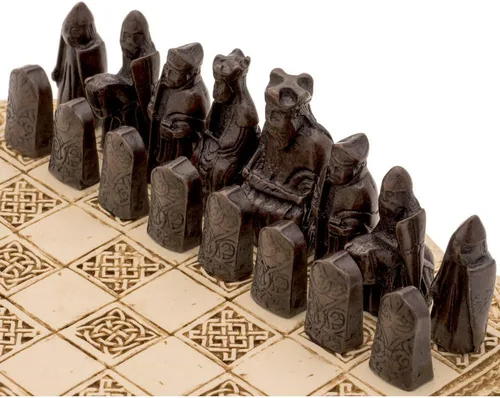 Miniatura 5 de Isle of Lewis - Juego de ajedrez celta compacto de 9 pulgadas, color crema