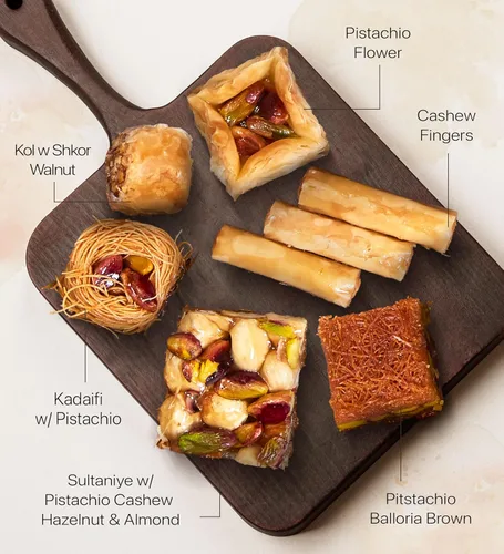 Miniatura 4 de Cerez Pazari Baklava Juego de regalo de pastelería – Pastelería turca de Baklava con nueces y especias – Caja de regalo de Baklava de Turquía
