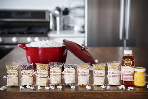 Miniatura 5 de Amish Country Popcorn - Juego de regalo de 4 onzas (10 unidades surtidas) y paquete de palomitas de maíz de silicona roja El juguete para reventar