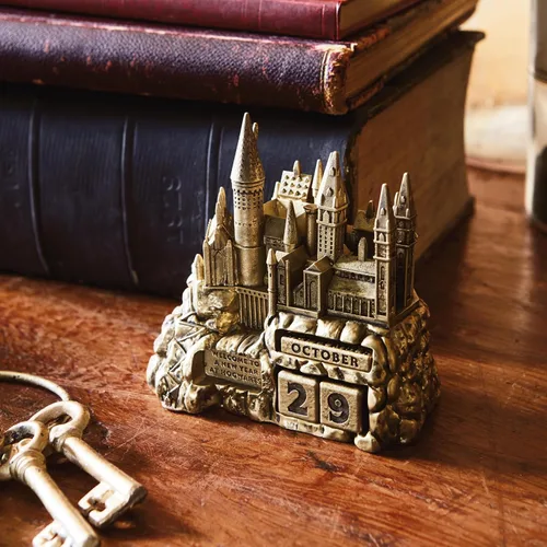 Miniatura 2 de Hallmark Calendario perpetuo de Harry Potter (Hogwarts), suministros de oficina, regalo para profesores, niños, jefe, asistente administrativo