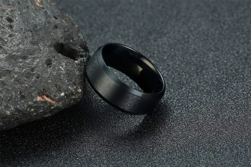 Miniatura 4 de VNOX - Anillos personalizables con acabado cepillado mate con borde biselado en acero inoxidable de color negro de 6 mm de espesor para hombres