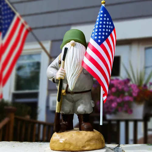 Miniatura 2 de Gnomo de jardín solar patriótico con bandera estadounidense, gnomos de jardín armados de resina de 11 pulgadas, estatua para exteriores, decoración