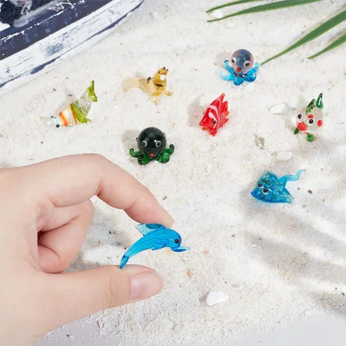 Miniatura 3 de NBEADS 8 figuras de cristal de vida marina, mini figuras marinas de vidrio en miniatura, manta raya/mariposa/morsa/delfín/pulpo/pez, hecho a mano