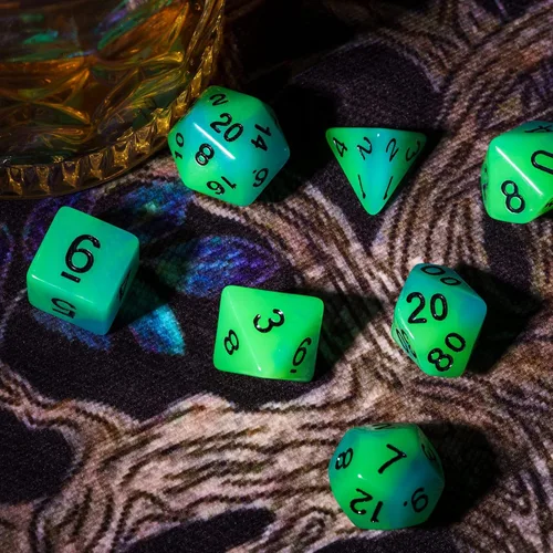 Miniatura 6 de Dados DND que brillan en la oscuridad, 7 piezas de troqueles poliédricos luminosos con bolsa de troquel de cuero, dados D&D brillantes