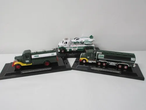 Hess Toy Truck 2023 25th Anniversary Mini Collection - Primer camión, camión de juguete con crucero espacial y petrolero