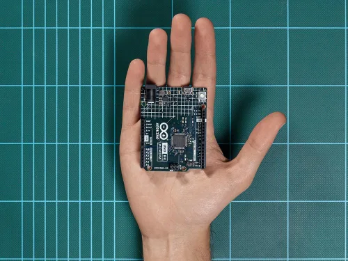 Miniatura 8 de Arduino UNO R4 Mínima [ABX00080]