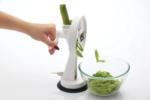 Miniatura 6 de KitchenCraft Rotary Runner - Cortador de frijoles (9.1 in, con ventosa, en caja de regalo, acero inoxidable y plástico, blanco/negro)