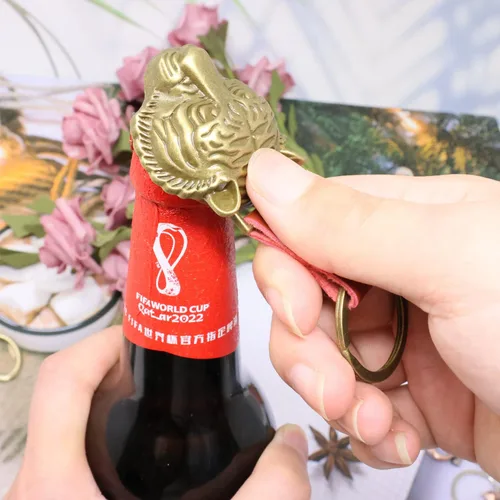 Miniatura 5 de yueton 2 unids cabeza de tigre abrebotellas llavero aleación novedad creativa cerveza vino abrebotellas fiesta favores mochila colgante