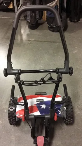 Miniatura 6 de CaddyTrek R2 CaddyWraps - Carrito de golf eléctrico robótico inteligente Stars & Stripes