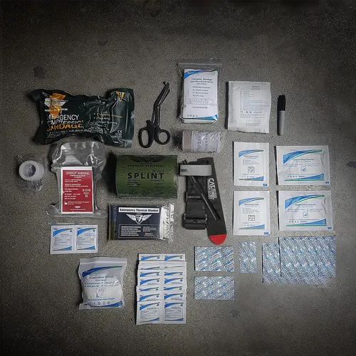 Miniatura 6 de EVERLIT Kit de Trauma de Emergencia, Torniquete CAT GEN-7, Férula de 36 pulgadas, IFAK Táctico de Combate Militar para Respuesta de Primeros Camo