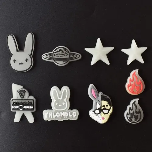 Miniatura 4 de Juego de 8 dijes para decoración de zapatos, pulsera de BUNNY que brillan en la oscuridad, regalos de fiesta, niños, niñas, hombres y mujeres, 8