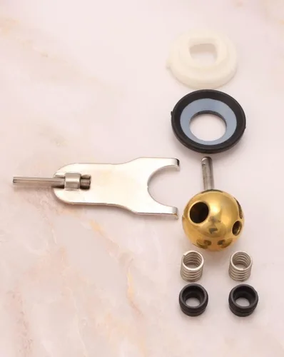 Grifos de ducha genéricos Delta, RP77738 Kit de reparación de baño, incluye cartucho de bola y herramienta de llave - por Plumb USA
