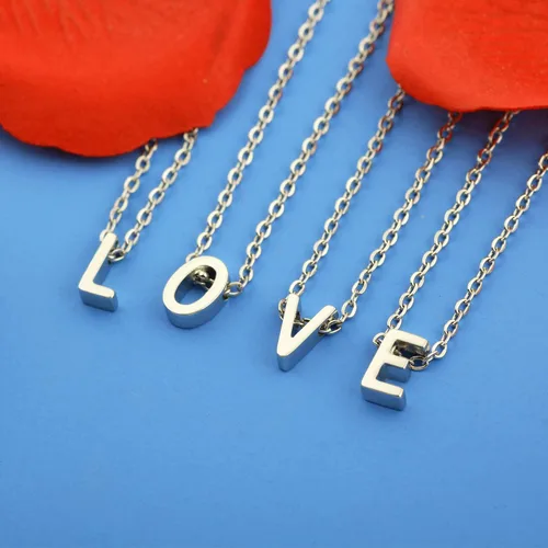 Miniatura 5 de MOMOL Collar pequeño con inicial para mujer, de acero inoxidable, con letras pequeñas, collar con nombre personalizado para niñas, Metal, no conocido