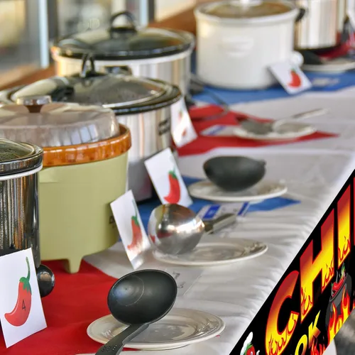 Miniatura 4 de Cartel de Chili Cook Off, pancarta de tela para concurso de 41 x 24 pulgadas, suministros para fiestas mexicanas (41.3 x 23.6 in)